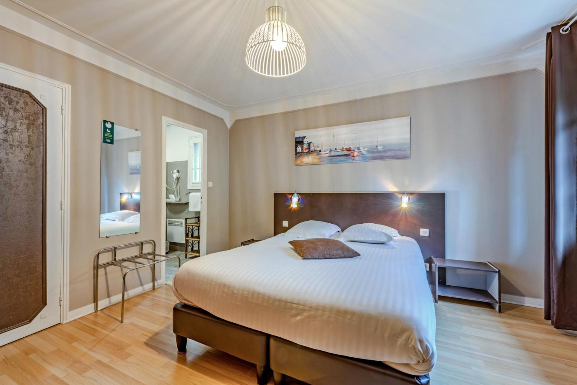 Logis Hotel De La Corniche Брест Екстериор снимка