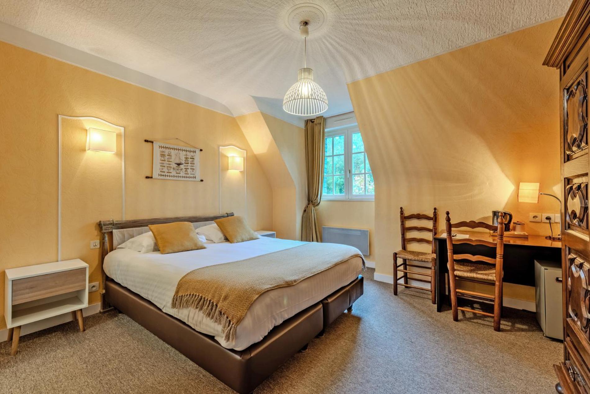 Logis Hotel De La Corniche Брест Екстериор снимка