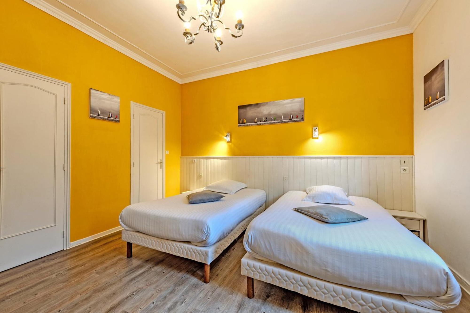Logis Hotel De La Corniche Брест Екстериор снимка