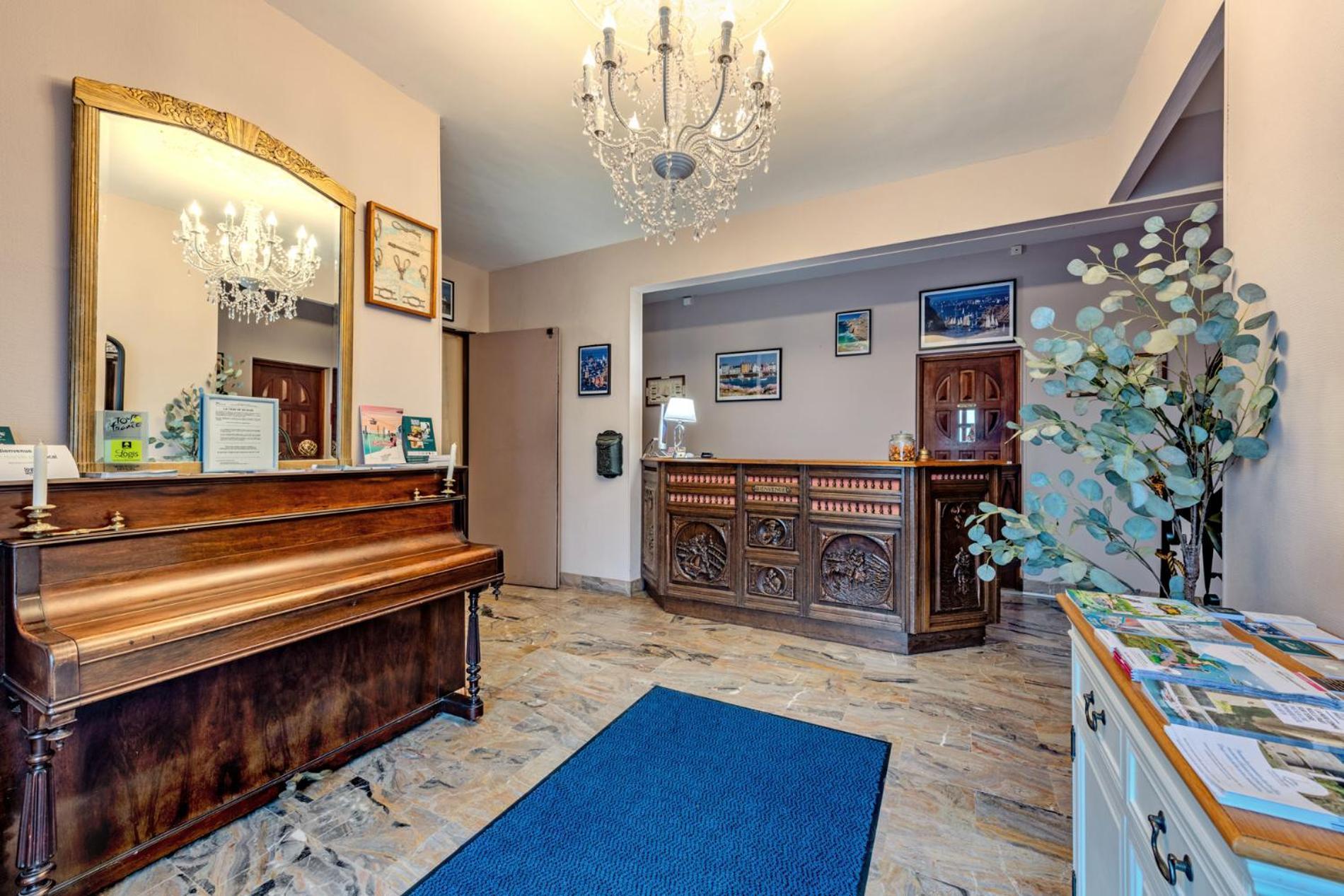 Logis Hotel De La Corniche Брест Екстериор снимка
