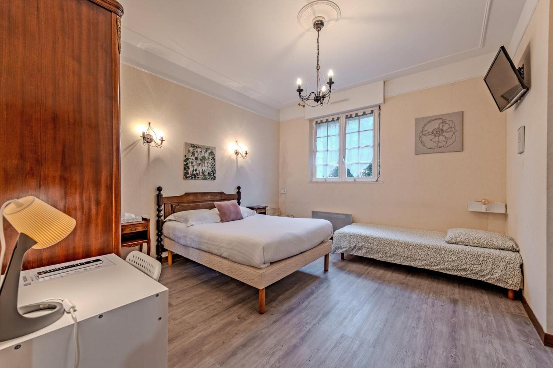 Logis Hotel De La Corniche Брест Екстериор снимка