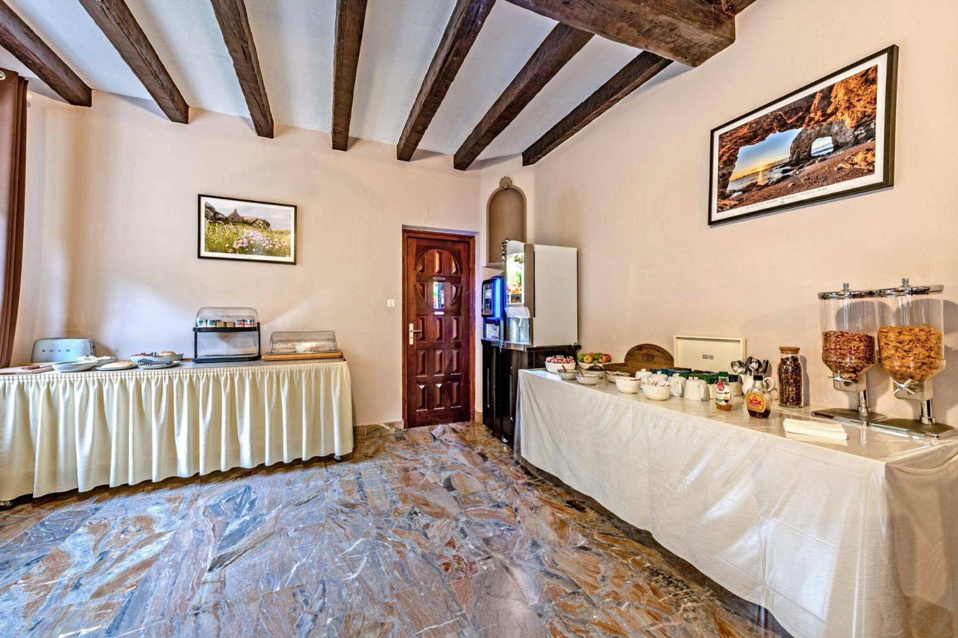 Logis Hotel De La Corniche Брест Екстериор снимка